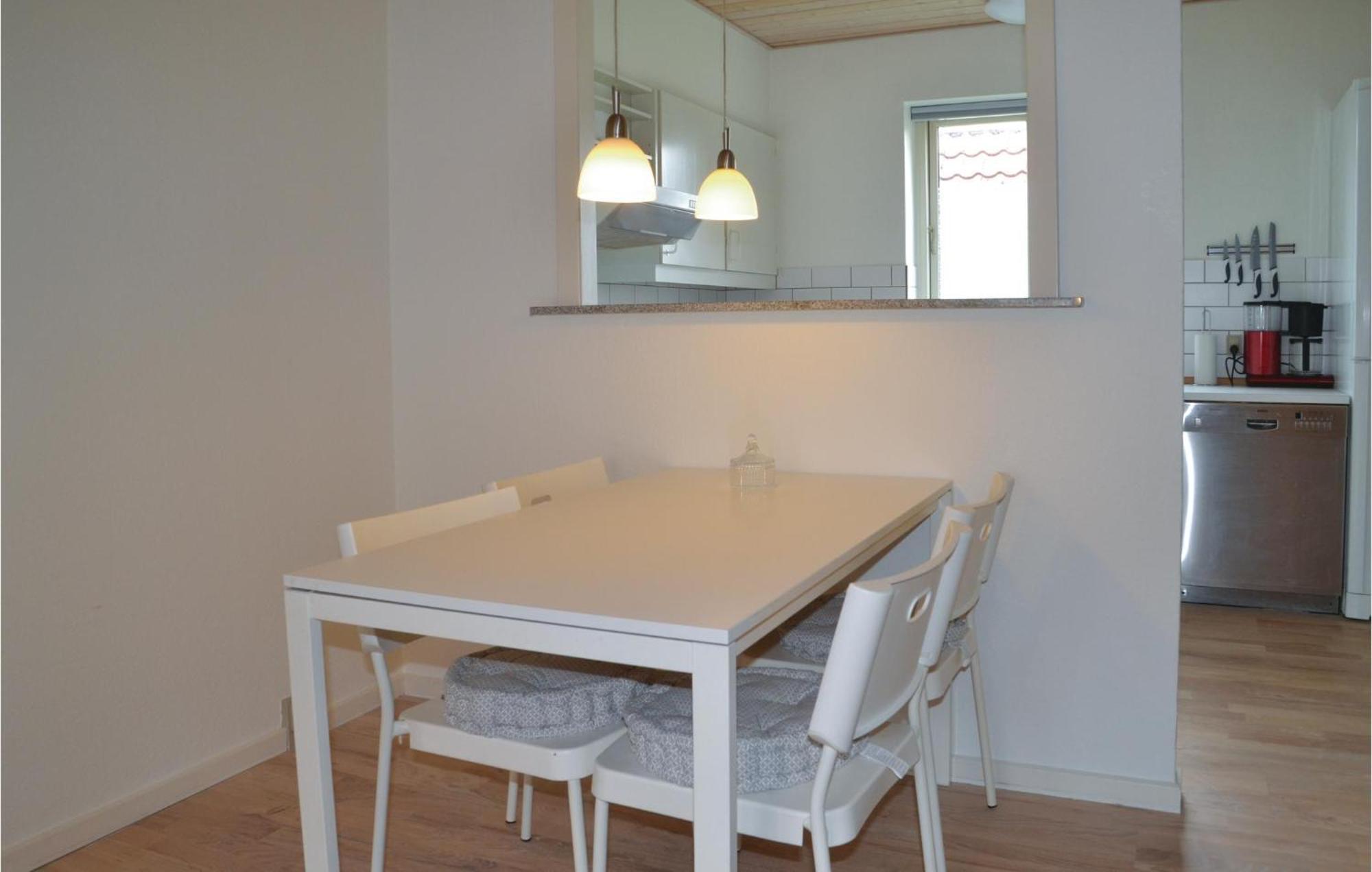 Cozy Apartment In Varde With Kitchen Exterior foto